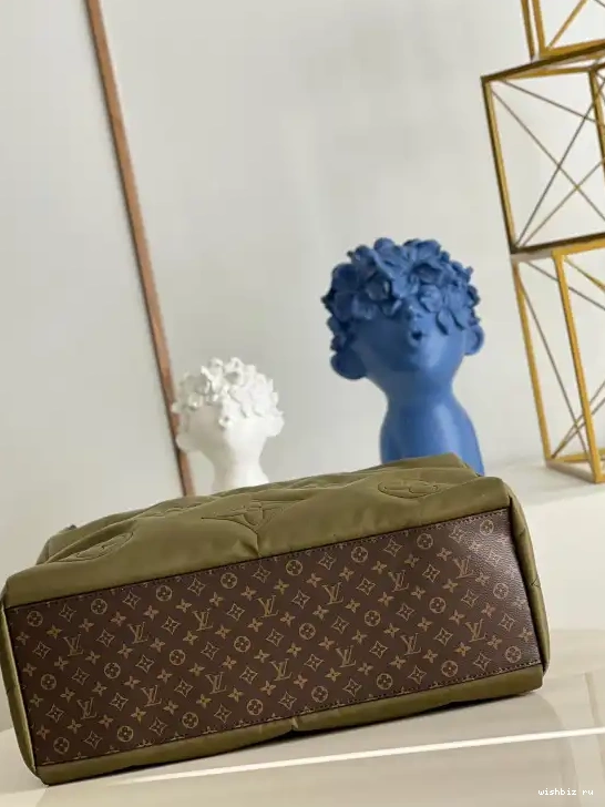 WIS GM LOUIS VUITTON ONTHEGO 0422